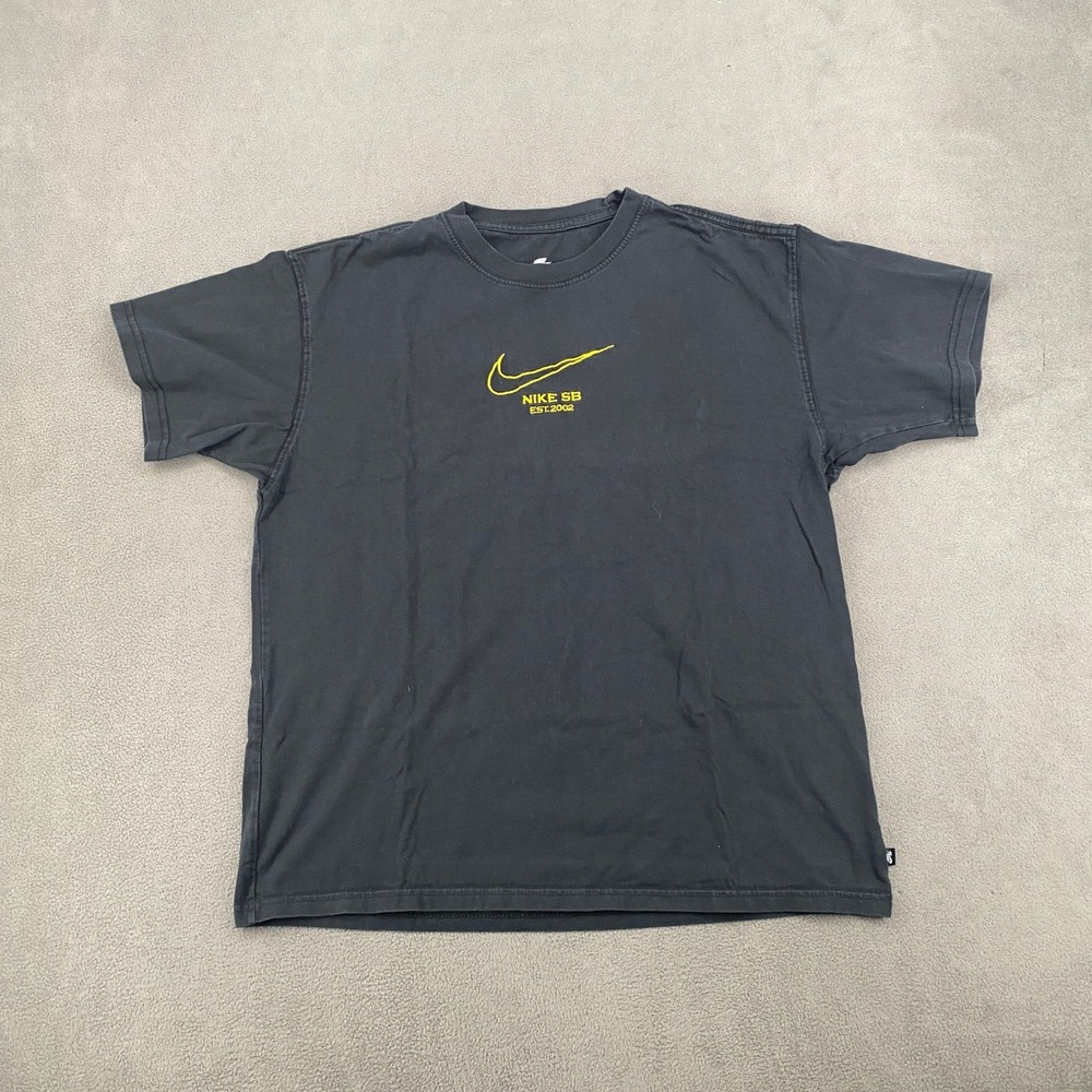 Nike SB Mens Loose Fit Embroidered Logo T-Shirt Black Yellow Est 2002 Medium